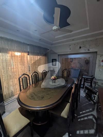 ویلینشیاء ہاؤسنگ سوسائٹی لاہور میں 7 کمروں کا 1 کنال مکان 6.75 کروڑ میں برائے فروخت۔