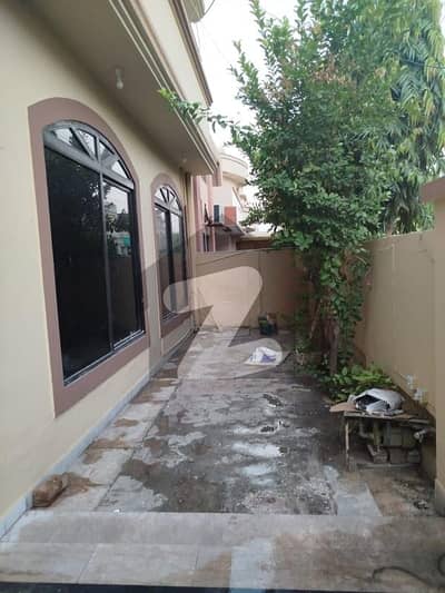 10 Marla house for sale in wapda town Lahore