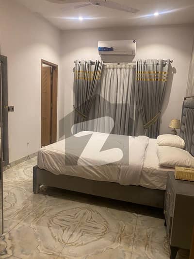 بحریہ ٹاؤن سیکٹر ای بحریہ ٹاؤن,لاہور میں 3 کمروں کا 10 مرلہ مکان 1.35 لاکھ میں کرایہ پر دستیاب ہے۔