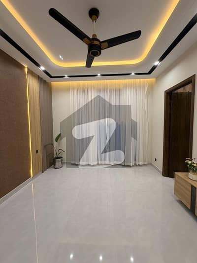 فارمانئیٹس ہاؤسنگ سکیم لاہور میں 2 کمروں کا 10 مرلہ زیریں پورشن 80.0 ہزار میں کرایہ پر دستیاب ہے۔