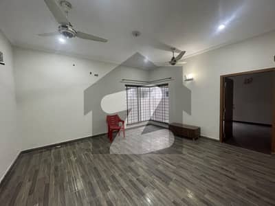 10 Marla Brand New House For Sale