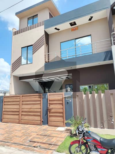 Double Storey 5 Marla House Available In Wapda Town Phase 1 For Sale