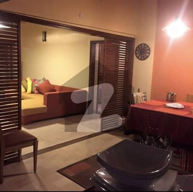 گلستانِ جوہر کراچی میں 7 مرلہ فلیٹ 1.65 کروڑ میں برائے فروخت۔