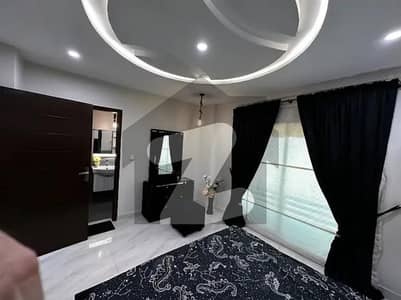 بحریہ ٹاؤن سیکٹر سی بحریہ ٹاؤن,لاہور میں 1 کمرے کا 3 مرلہ فلیٹ 42.0 ہزار میں کرایہ پر دستیاب ہے۔