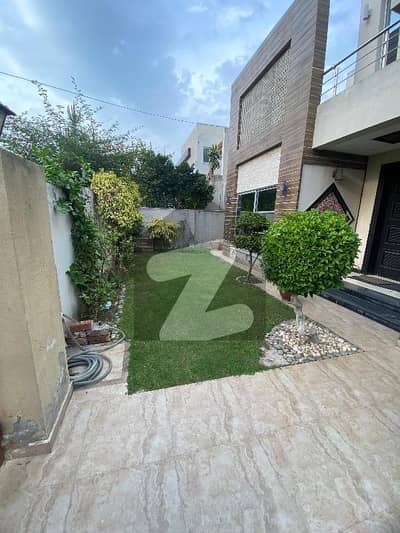 seprate interance  1 kanal uper portion for Rent in Prime location Lake city meadow ex state life society  2bed 2 bath kitchen more detials contect me my number