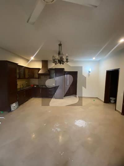 لیک سٹی میڈوز فیز 1 لیک سٹی میڈوز,لاہور میں 2 کمروں کا 1 کنال بالائی پورشن 85.0 ہزار میں کرایہ پر دستیاب ہے۔ لیک سٹی میڈوز فیز 1 لیک سٹی میڈوز,لاہور میں 2 کمروں کا 1 کنال بالائی پورشن 85.0 ہزار میں کرایہ پر دستیاب ہے۔