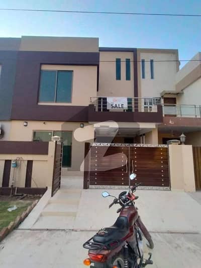 بحریہ ٹاؤن سیکٹر B بحریہ ٹاؤن,لاہور میں 3 کمروں کا 5 مرلہ مکان 1.65 کروڑ میں برائے فروخت۔ بحریہ ٹاؤن سیکٹر B بحریہ ٹاؤن,لاہور میں 3 کمروں کا 5 مرلہ مکان 1.65 کروڑ میں برائے فروخت۔