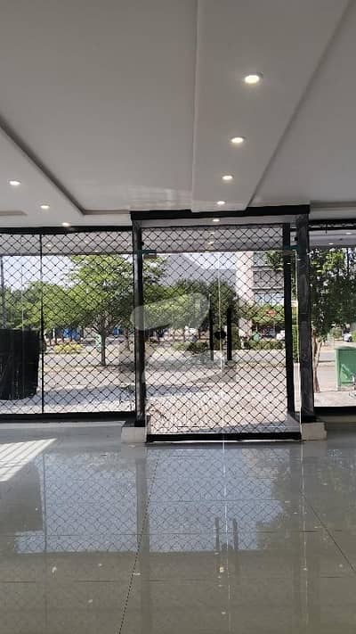 بحریہ ٹاؤن قائد بلاک بحریہ ٹاؤن سیکٹر ای,بحریہ ٹاؤن,لاہور میں 5 مرلہ دکان 1.5 لاکھ میں کرایہ پر دستیاب ہے۔ بحریہ ٹاؤن قائد بلاک بحریہ ٹاؤن سیکٹر ای,بحریہ ٹاؤن,لاہور میں 5 مرلہ دکان 1.5 لاکھ میں کرایہ پر دستیاب ہے۔