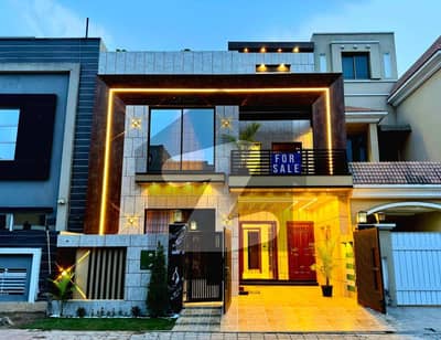 بحریہ ٹاؤن نشتر بلاک بحریہ ٹاؤن سیکٹر ای,بحریہ ٹاؤن,لاہور میں 3 کمروں کا 5 مرلہ مکان 1.9 کروڑ میں برائے فروخت۔ بحریہ ٹاؤن نشتر بلاک بحریہ ٹاؤن سیکٹر ای,بحریہ ٹاؤن,لاہور میں 3 کمروں کا 5 مرلہ مکان 1.9 کروڑ میں برائے فروخت۔