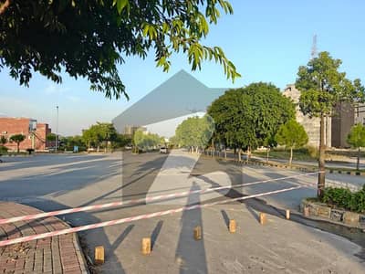 ٹاپ سٹی 1 - بلاک جی ٹاپ سٹی 1,اسلام آباد میں 5 مرلہ رہائشی پلاٹ 68.0 لاکھ میں برائے فروخت۔