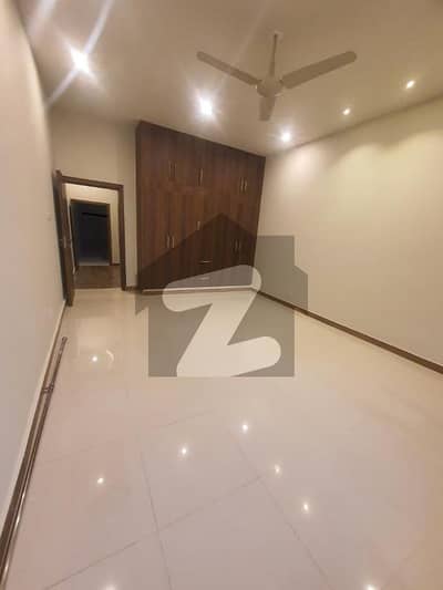 SPACIOUS UPPER PORTION FOR RENT IN F-8