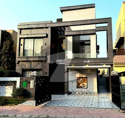 بحریہ ٹاؤن شاہین بلاک بحریہ ٹاؤن سیکٹر B,بحریہ ٹاؤن,لاہور میں 5 کمروں کا 10 مرلہ مکان 4.2 کروڑ میں برائے فروخت۔ بحریہ ٹاؤن شاہین بلاک بحریہ ٹاؤن سیکٹر B,بحریہ ٹاؤن,لاہور میں 5 کمروں کا 10 مرلہ مکان 4.2 کروڑ میں برائے فروخت۔