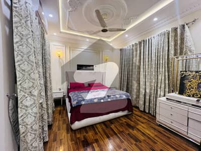 ڈی ایچ اے 9 ٹاؤن ڈیفنس (ڈی ایچ اے),لاہور میں 4 کمروں کا 8 مرلہ مکان 2.75 لاکھ میں کرایہ پر دستیاب ہے۔