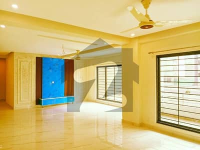 عسکری 10 - سیکٹر ایس عسکری 10,عسکری,لاہور میں 4 کمروں کا 13 مرلہ فلیٹ 1.4 لاکھ میں کرایہ پر دستیاب ہے۔