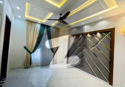 بحریہ ٹاؤن سیکٹر سی بحریہ ٹاؤن,لاہور میں 5 کمروں کا 10 مرلہ مکان 1.1 لاکھ میں کرایہ پر دستیاب ہے۔ بحریہ ٹاؤن سیکٹر سی بحریہ ٹاؤن,لاہور میں 5 کمروں کا 10 مرلہ مکان 1.1 لاکھ میں کرایہ پر دستیاب ہے۔