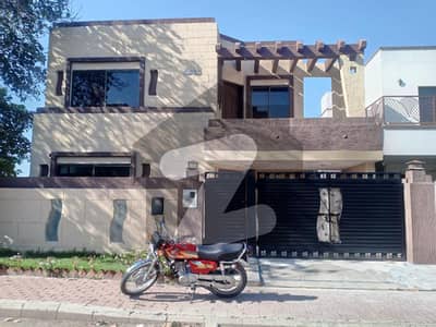 بحریہ ٹاؤن سیکٹر ای بحریہ ٹاؤن,لاہور میں 2 کمروں کا 10 مرلہ زیریں پورشن 65.0 ہزار میں کرایہ پر دستیاب ہے۔ بحریہ ٹاؤن سیکٹر ای بحریہ ٹاؤن,لاہور میں 2 کمروں کا 10 مرلہ زیریں پورشن 65.0 ہزار میں کرایہ پر دستیاب ہے۔