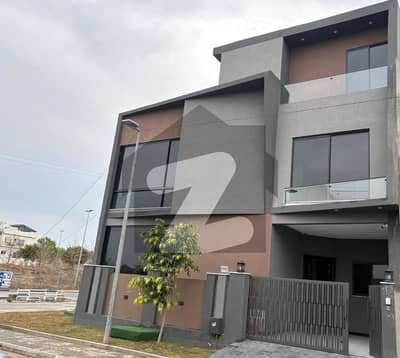 ڈی ایچ اے فیز 5 - سیکٹر ایف ڈی ایچ اے ڈیفینس فیز 5,ڈی ایچ اے ڈیفینس,اسلام آباد میں 4 کمروں کا 7 مرلہ مکان 4.95 کروڑ میں برائے فروخت۔