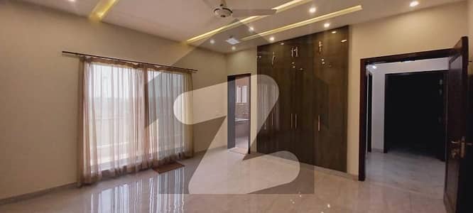 ڈی ایچ اے 9 ٹاؤن ۔ بلاک اے ڈی ایچ اے 9 ٹاؤن,ڈیفنس (ڈی ایچ اے),لاہور میں 3 کمروں کا 5 مرلہ مکان 1.22 لاکھ میں کرایہ پر دستیاب ہے۔