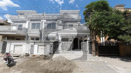 Prime Location 10 Marla House In Rawalpindi Is Available For sale
