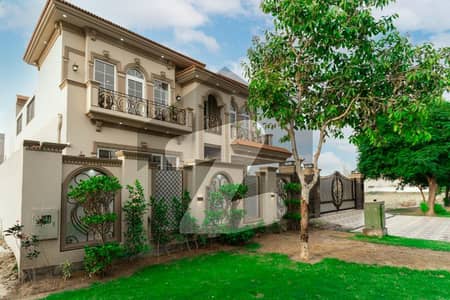 10-Marla Modern Bungalow For Sale at top Location near Park Commercial