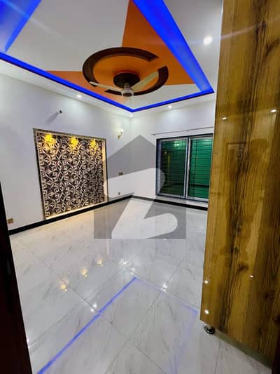 بحریہ ٹاؤن جوہر بلاک بحریہ ٹاؤن سیکٹر ای,بحریہ ٹاؤن,لاہور میں 10 مرلہ مکان 1.7 لاکھ میں کرایہ پر دستیاب ہے۔