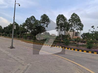 اتحاد ٹاؤن فیز ١ اتحاد ٹاؤن,رائیونڈ روڈ,لاہور میں 6 مرلہ کمرشل پلاٹ 5.65 کروڑ میں برائے فروخت۔