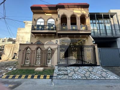 بسم اللہ ہاؤسنگ سکیم ۔ بلاک اے بسم اللہ ہاؤسنگ سکیم,جی ٹی روڈ,لاہور میں 5 کمروں کا 5 مرلہ مکان 2.45 کروڑ میں برائے فروخت۔