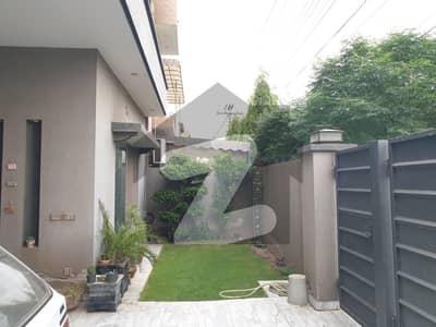 Nfc1 Used 10 Marla Double Storey 60 Feet Road Commercial Location Nfc1 Used 10 Marla Double Storey 60 Feet Road Commercial Location