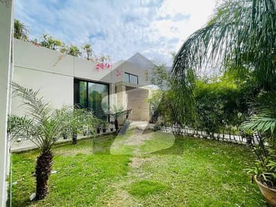 ایف ۔ 7 اسلام آباد میں 7 کمروں کا 1 کنال مکان 14.0 لاکھ میں کرایہ پر دستیاب ہے۔