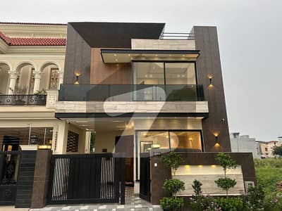5 Marla Luxuirous House For Rent In Dha 9 Town