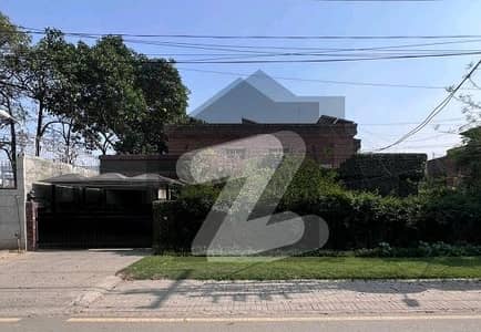 A Centrally Located House Is Available For Rent In New Garden Town