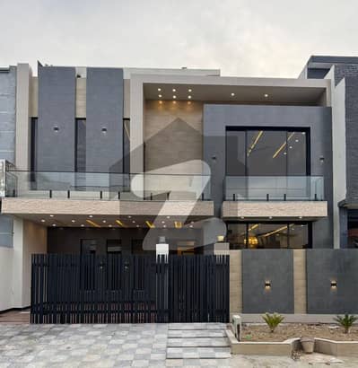 10 Marla ( 35*70 in B 1 ) Brand New Double Unit Double Story House Available.