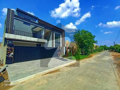 1 KANAL BRAND NEW HOUSE WITH MODERN ELEVATION AVAILABLE FOR SALE IN PRIME LOCATION OF IEP ENGINEERING TOWN