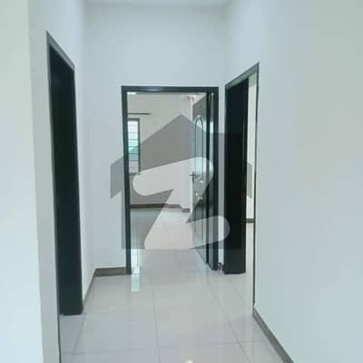 3 bed apartment available for sale in Askari 11 sec-B Lahore