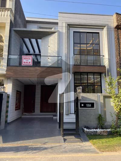 5 Marla Brand New House Luxury Available In Park View City