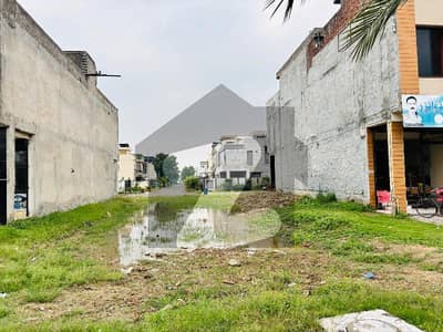 4 Marla Commercial plot avalable for sale GG Block at 100ft main bolevard