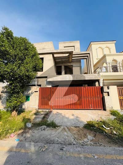 Hot Deal! 8 Marla Grey Structure House For Sale in Bahria Orchard Phase 2 D Block