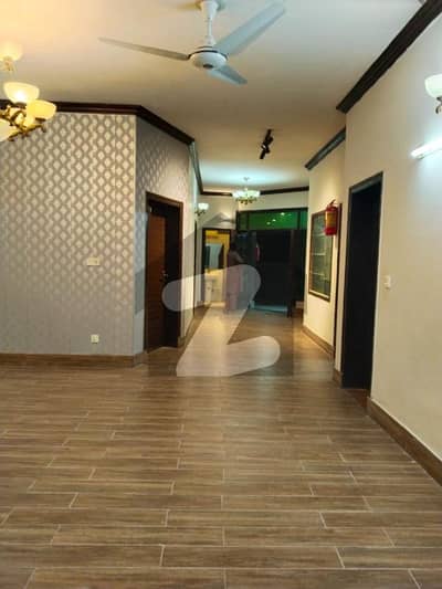 ڈی ایچ اے ڈیفینس فیز 2 ڈی ایچ اے ڈیفینس,اسلام آباد میں 3 کمروں کا 1 کنال بالائی پورشن 1.1 لاکھ میں کرایہ پر دستیاب ہے۔