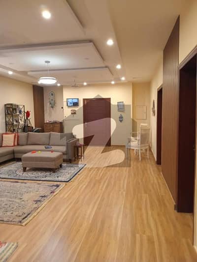 3 Bedroom Apartment Avenue Mall