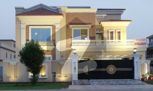 پارک ویو سٹی لاہور میں 6 کمروں کا 13 مرلہ مکان 5.0 کروڑ میں برائے فروخت۔ پارک ویو سٹی لاہور میں 6 کمروں کا 13 مرلہ مکان 5.0 کروڑ میں برائے فروخت۔