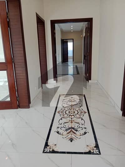 ڈی ایچ اے ڈیفینس فیز 5 ڈی ایچ اے ڈیفینس,اسلام آباد میں 8 کمروں کا 1 کنال مکان 2.8 لاکھ میں کرایہ پر دستیاب ہے۔