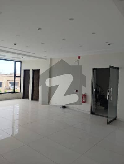 ڈی ایچ اے فیز 8 ڈیفنس (ڈی ایچ اے),لاہور میں 4 مرلہ دفتر 70.0 ہزار میں کرایہ پر دستیاب ہے۔