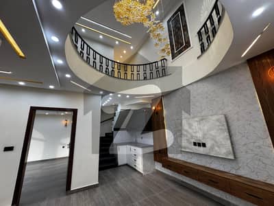 بوچ ایگزیکٹو ولاز - فیز 2 بش ایگزیکٹو ولاز,ملتان میں 4 کمروں کا 5 مرلہ مکان 85.0 ہزار میں کرایہ پر دستیاب ہے۔