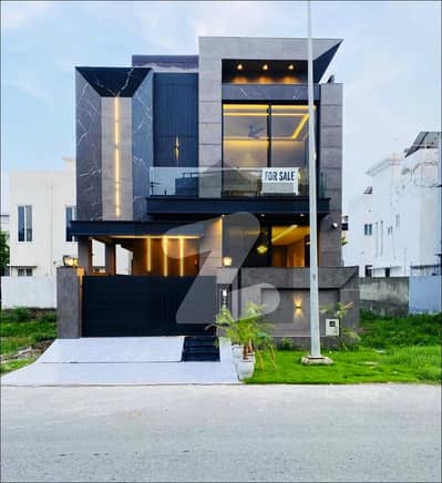 نیو لاهور سٹی لاہور میں 3 کمروں کا 3 مرلہ مکان 1.0 کروڑ میں برائے فروخت۔