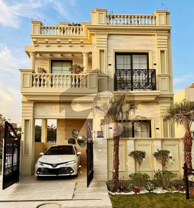 نیو لاهور سٹی لاہور میں 3 کمروں کا 5 مرلہ مکان 1.45 کروڑ میں برائے فروخت۔