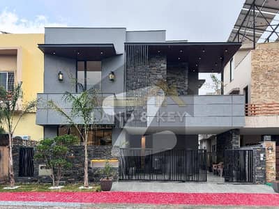 Elegant Designer House Available