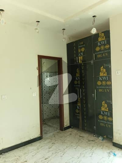 جوبلی ٹاؤن ۔ بلاک بی جوبلی ٹاؤن,لاہور میں 1 کمرے کا 2 مرلہ فلیٹ 25.0 ہزار میں کرایہ پر دستیاب ہے۔