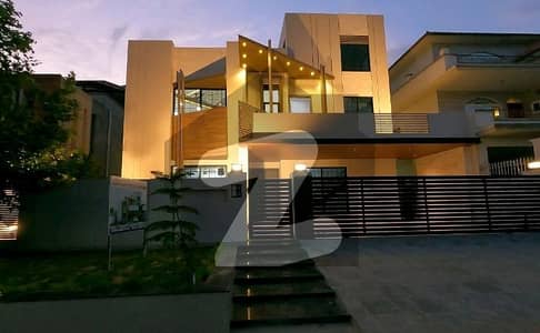 On Excellent Location 1 Kanal House Is Available For sale