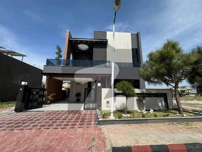 بحریہ ٹاؤن رفیع بلاک بحریہ ٹاؤن سیکٹر ای,بحریہ ٹاؤن,لاہور میں 5 کمروں کا 10 مرلہ مکان 3.29 کروڑ میں برائے فروخت۔