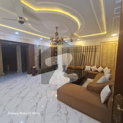 ویلینشیاء ہاؤسنگ سوسائٹی لاہور میں 5 کمروں کا 16 مرلہ مکان 2.25 لاکھ میں کرایہ پر دستیاب ہے۔ ویلینشیاء ہاؤسنگ سوسائٹی لاہور میں 5 کمروں کا 16 مرلہ مکان 2.25 لاکھ میں کرایہ پر دستیاب ہے۔